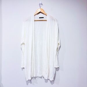 SUZY SHIER White open crochet cardigan